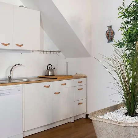 Cavour Elegant At Massimo Theater باليرمو