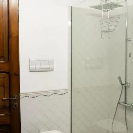 Cavour Elegant At Massimo Theater باليرمو