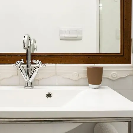 Cavour Elegant At Massimo Theater *