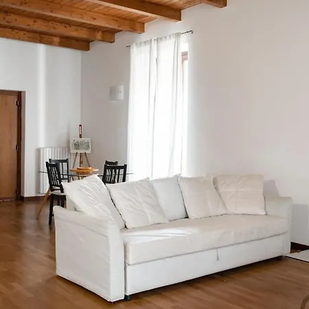 Cavour Elegant At Massimo Theater *